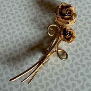 Elegant Vintage Gold Rose Brooch